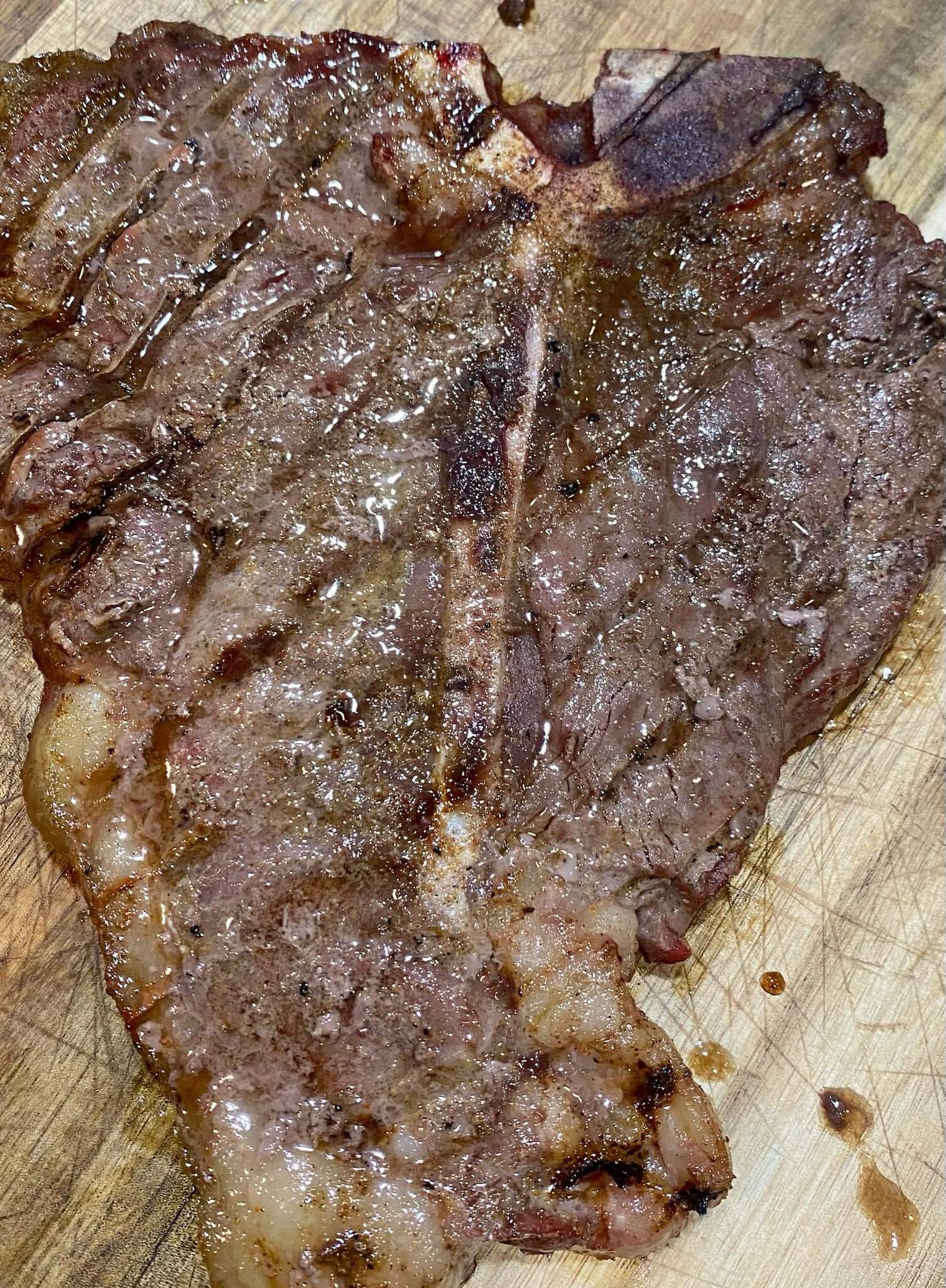 T-Bone Steak – Grass-Fed & Grain-Finished | Blended Pastures Farmstead Classic grass-fed, grain-finished T-bone steak with rich marbling.